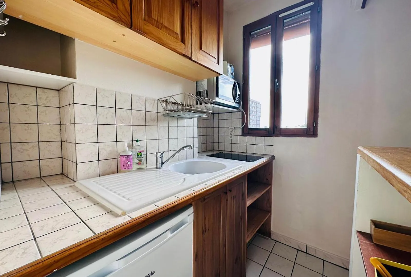 Apartment Charmant Appartement Menilmontant Paris France